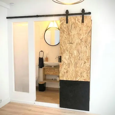 Apartment Une Maison Design Dans Le Centre Foix